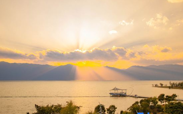 LS Inn(Dali Liangsu)-Lake View