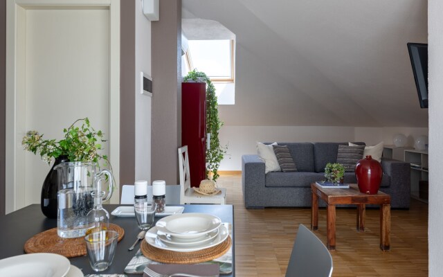 Vialeromadodici Rooms & Apartments