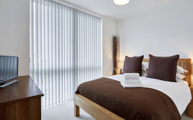 Skyline Plaza by Viridian Apartments