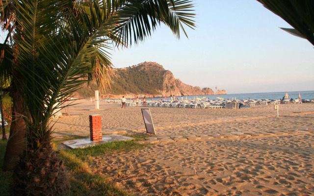 Elysee Beach Hotel