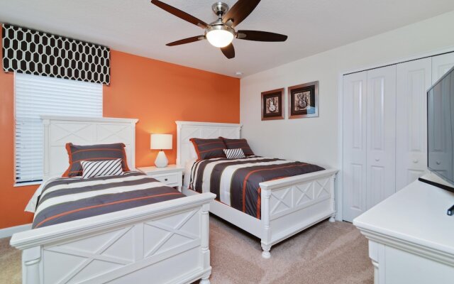 Rolling Skies by VillaDirect