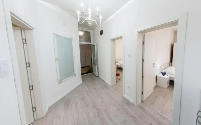 Grande Plus Apartment Dzungla