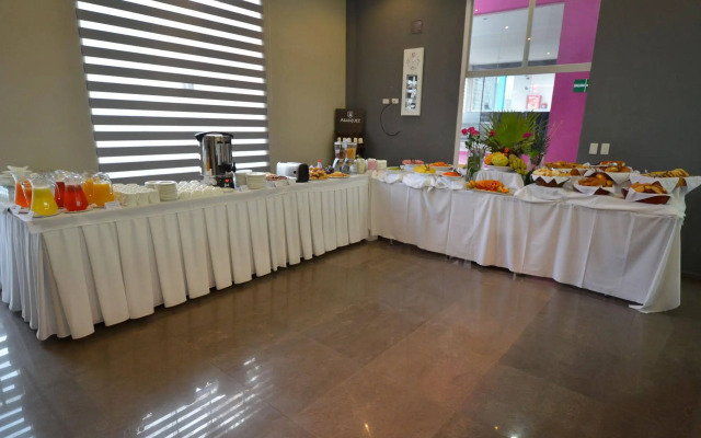 Hotel Camino Plaza