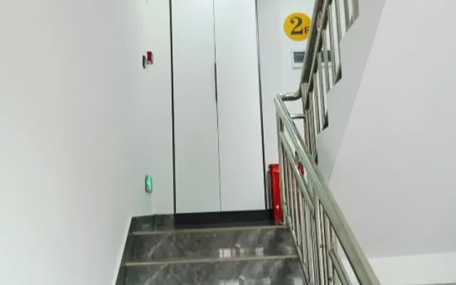 Huijia Apartment (Zhangjiajie West Railway Station Branch)