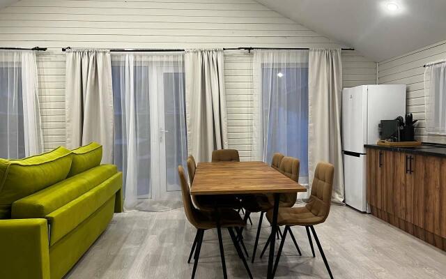 House Point 400 Kedrovyi