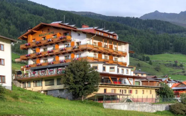 Waldcafe Hotel Restaurant