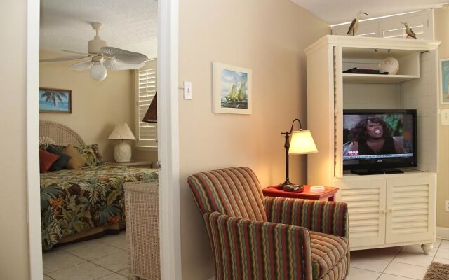 Gulf House 401 3 Bedroom Condo by RedAwning