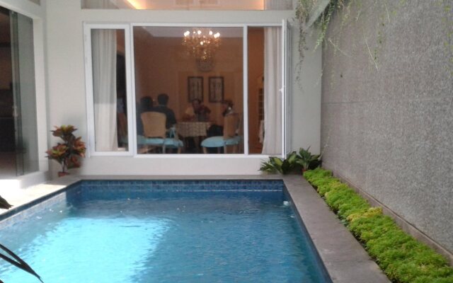 Elliottii Residence PI Pondok Hijau