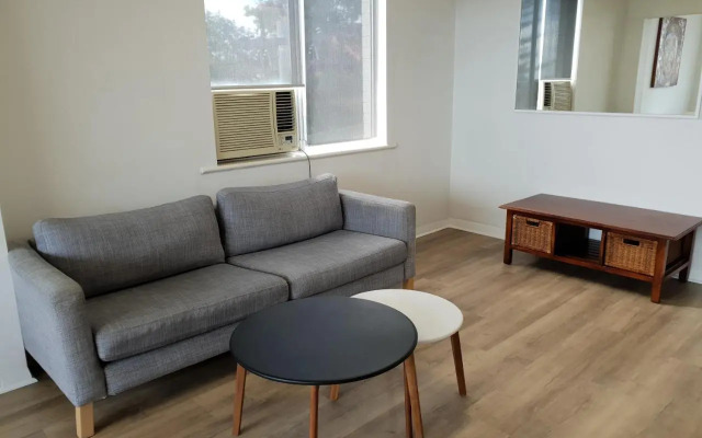 Apartment 201 - Fremantle studio apartment with ocean and harbour views