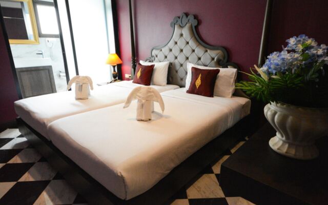 Violet Tower at Khaosan Palace