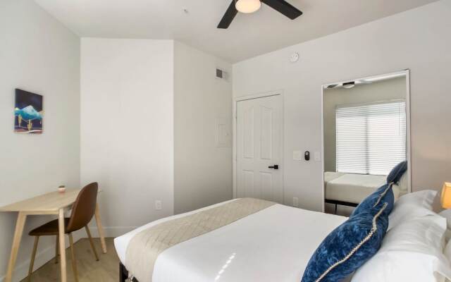 CozySuites at Kierland Commons