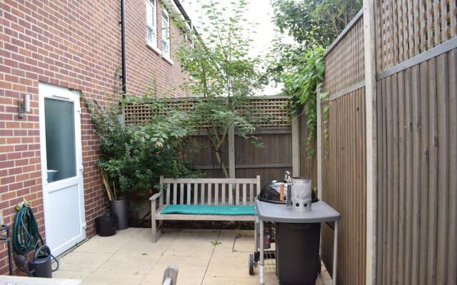 2 Bedroom House in Wandsworth