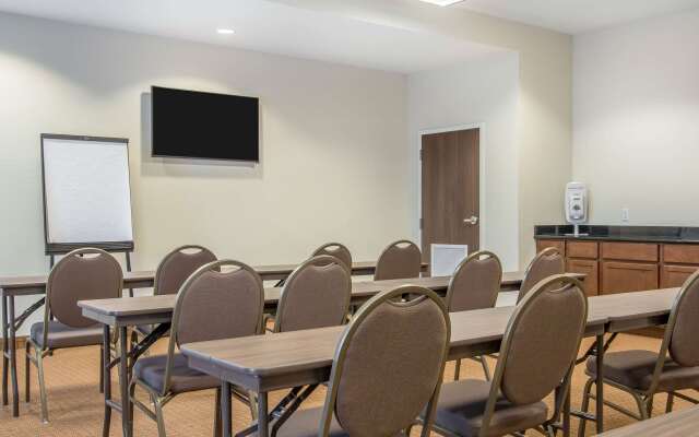 Sleep Inn & Suites