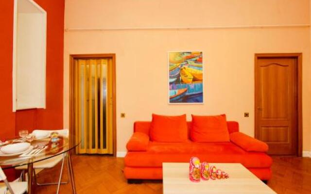Gnezdnikovsky Pereulok Apartment