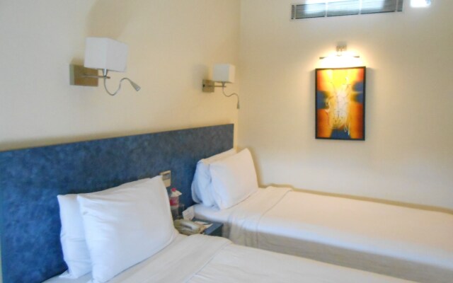 Lemon Tree Hotel, Pune