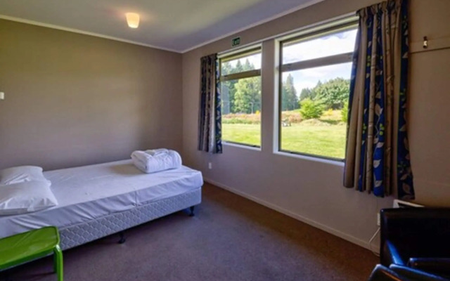 Te Anau Lakeview Holiday Park & Motels