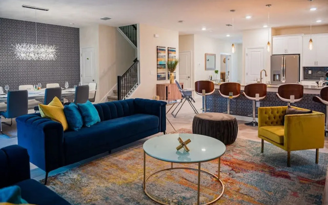Luxury fun 9BR Near Disney Villa