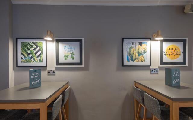 Holiday Inn Swindon by IHG