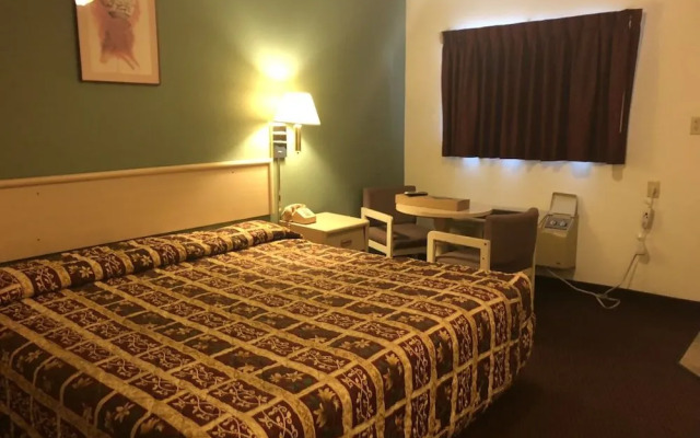 Travelodge by Wyndham Farmington