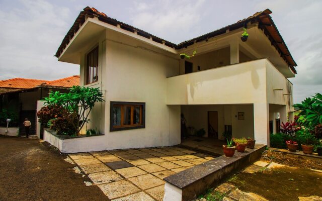 OYO 17402 Home Pool View 4BHK Villa Britona