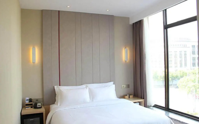 Lavande Hotel Shanghai Zhangjiang Guanglan Road Subway Station Branch