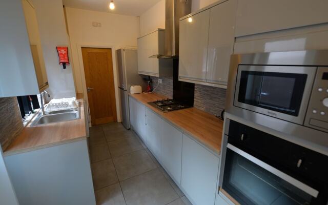 Modern Holiday Home in Coventry Near the Centre