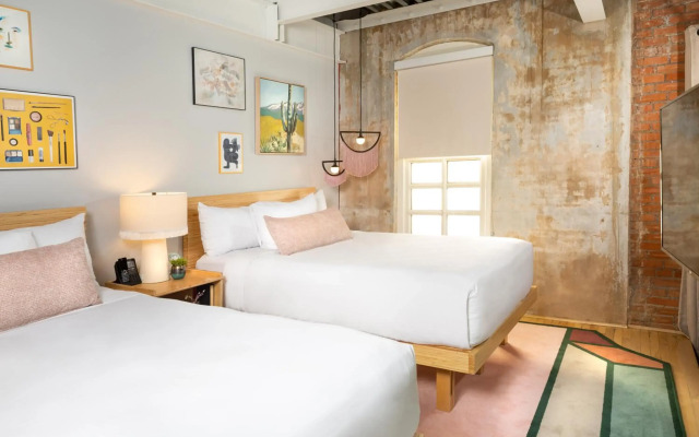 Canvas Hotel Dallas