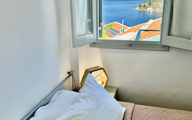 Niriides Hotel & Apartments