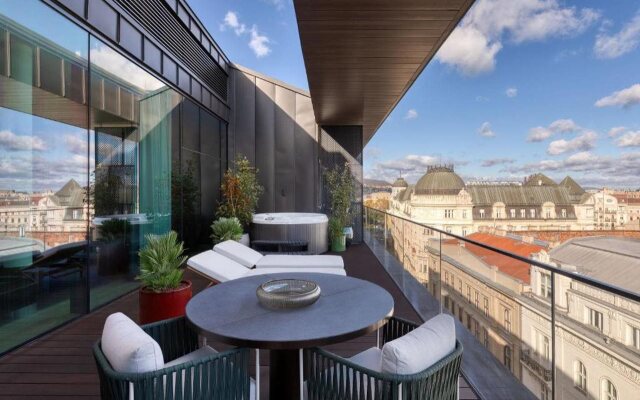 Dorothea Hotel, Budapest, Autograph Collection