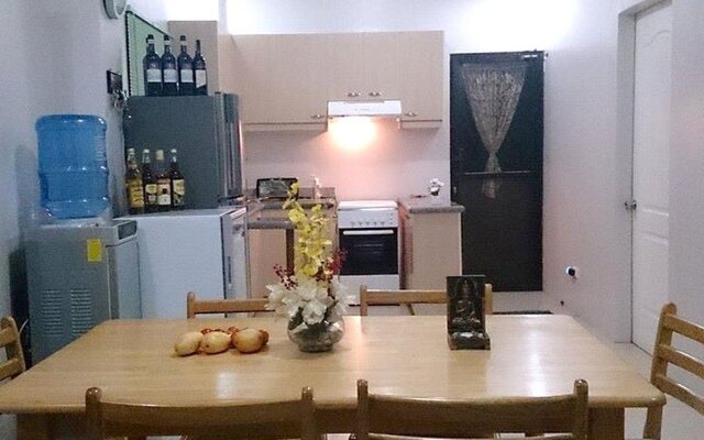 Isyian Beach House Retreat