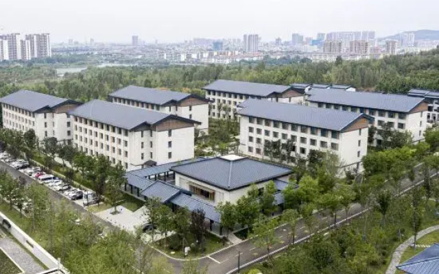 Zou Cheng Mengyuan Hotel