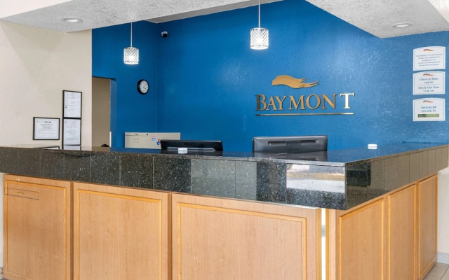 Baymont Inn & Suites Lawrence