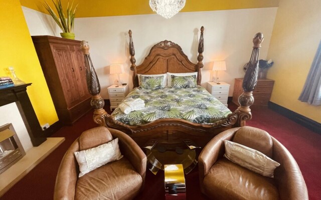 Captain Salazar Executive 2bed Penthouse Apartment
