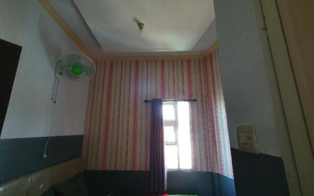 OYO 90368 Batu Adem Guest House