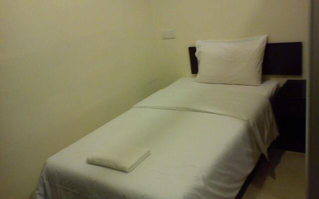 Yb One Hotel