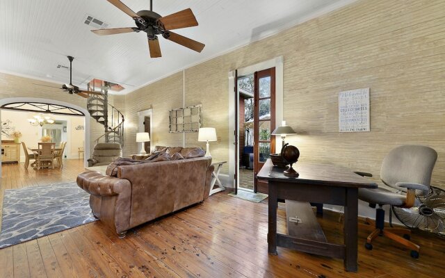 Carroll House Cottages