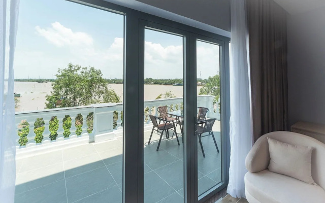 Bamboo Riverside Boutique Hotel