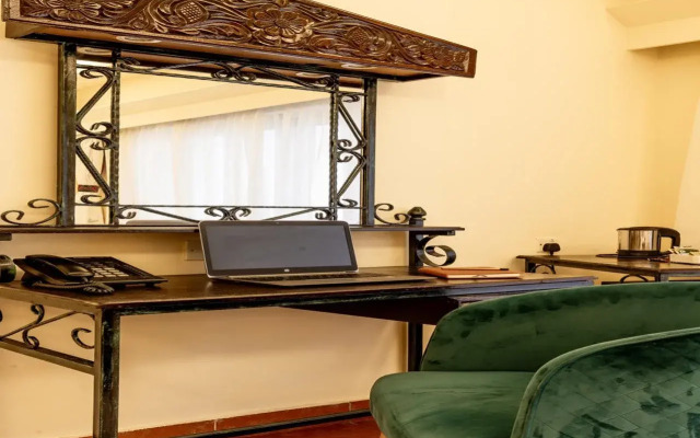 Sentrim Castle Royal Hotel