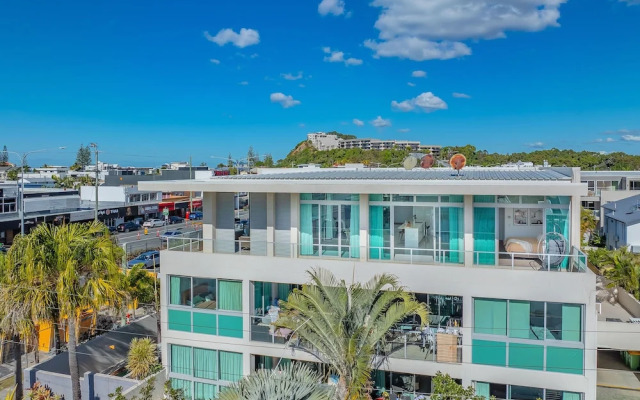 Mermaid Beach Luxury Penthouse