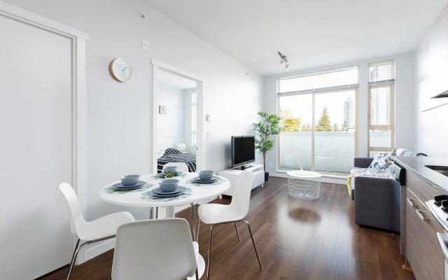 Surrey Center Cozy Condo