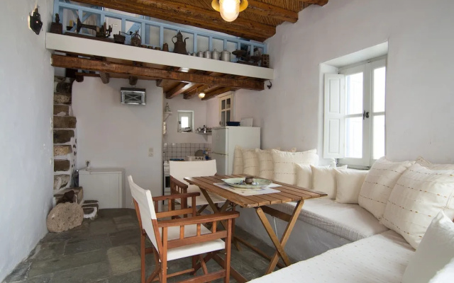 Serifos Houses Hora