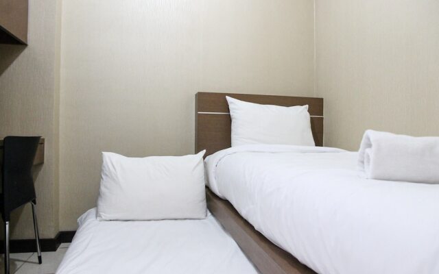 Clean and Cozy 2BR at Green Bay Apartment