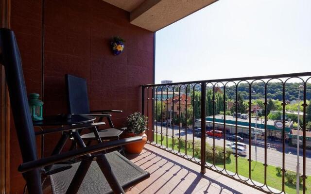 Max Inn Hotel
