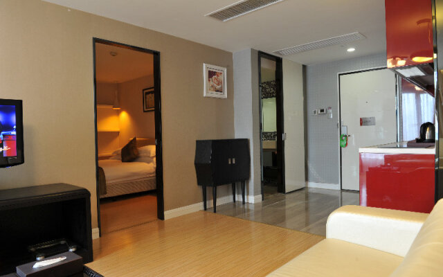 Q-City Hotel