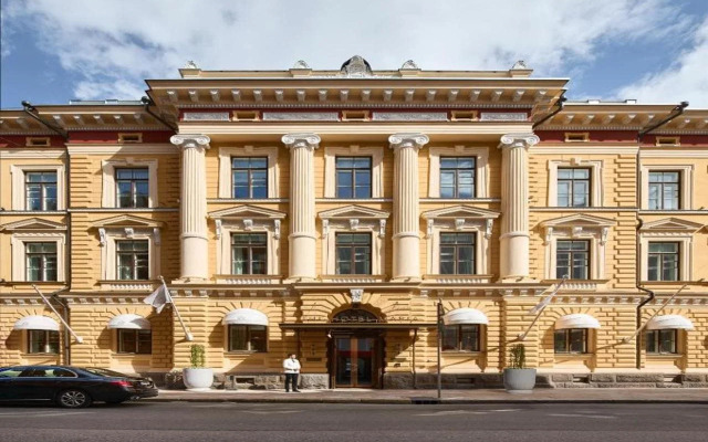 The Hotel Maria