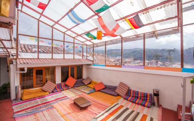 Tupackers Hostel