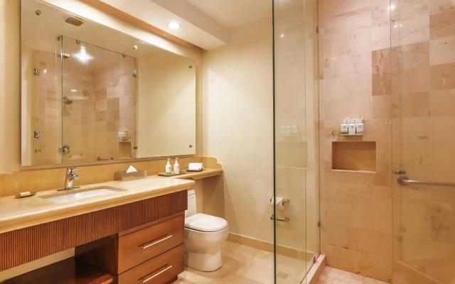 Grand Miramar All Luxury Suites & Residences