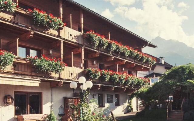 Hotel Alpenstolz