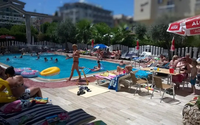 Mutlu Apart Otel