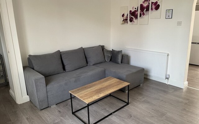 Worksop Newly Refurbished 2-bedroom House